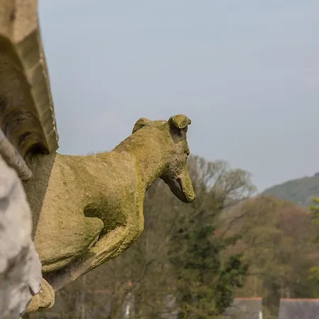 The Kathleen Stone Cross Mansion Apartment *