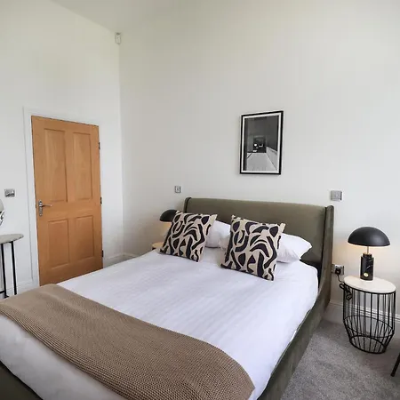 The Kathleen Stone Cross Mansion Apartment