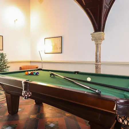 The Kathleen Stone Cross Mansion Apartment